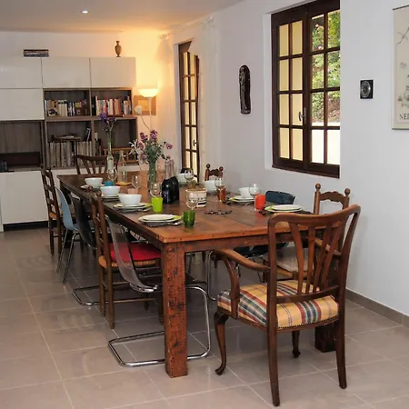 Tranquil Vineyard Villa, Berlou, Cleaning Included Vila