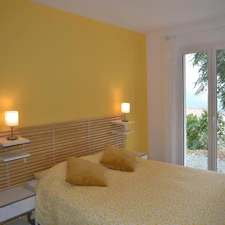 Tranquil Vineyard Villa, Berlou, Cleaning Included Vila