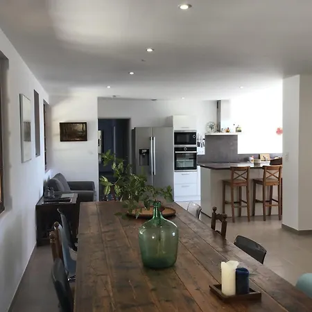 Tranquil Vineyard Villa, Berlou, Cleaning Included Vila *