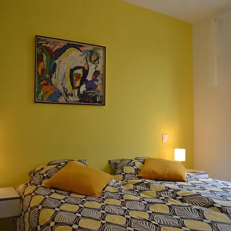 Tranquil Vineyard Villa, Berlou, Cleaning Included Berlou
