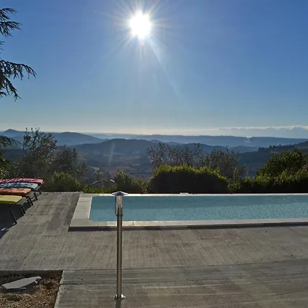 Tranquil Vineyard Villa, Berlou, Cleaning Included * Berlou