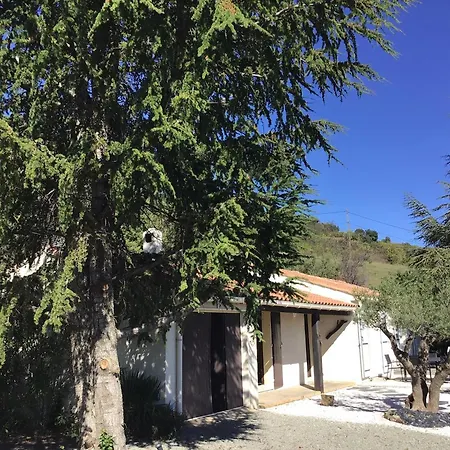 Tranquil Vineyard Villa, Berlou, Cleaning Included